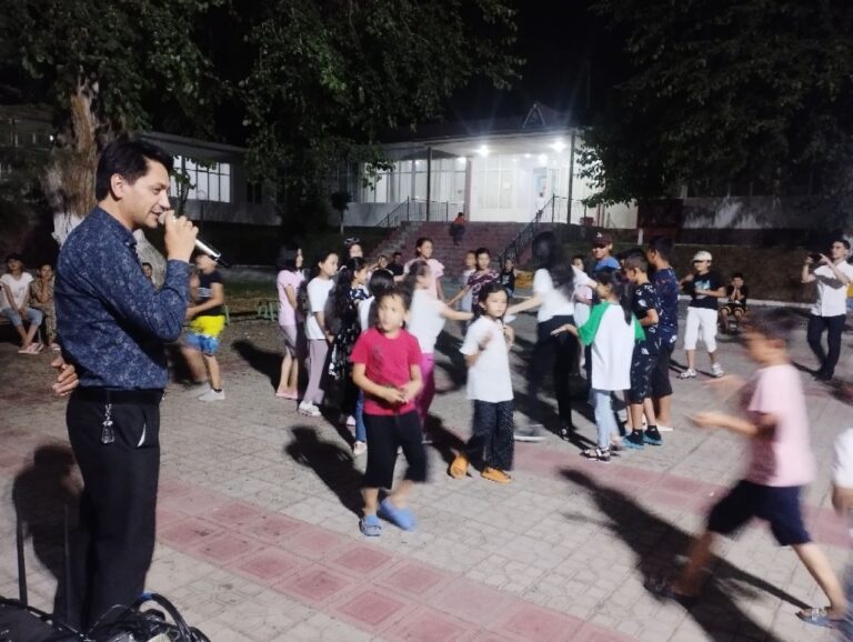 Konsert dasturlari namoyish etilmoqda